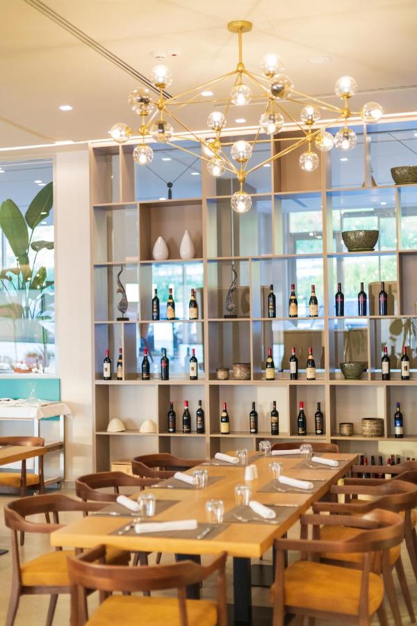 Atrio Hotel Durres 4*